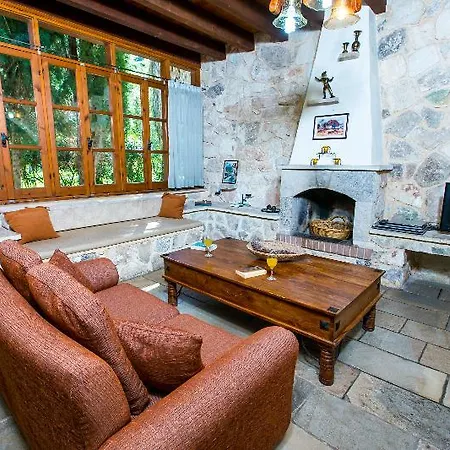Z & X Holiday Villas Hotel 4*
