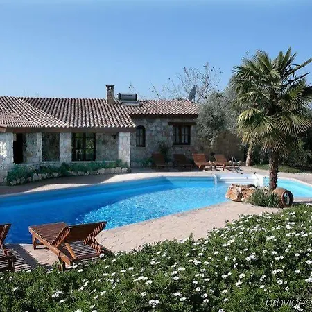 Z & X Holiday Villas Hotel Paphos
