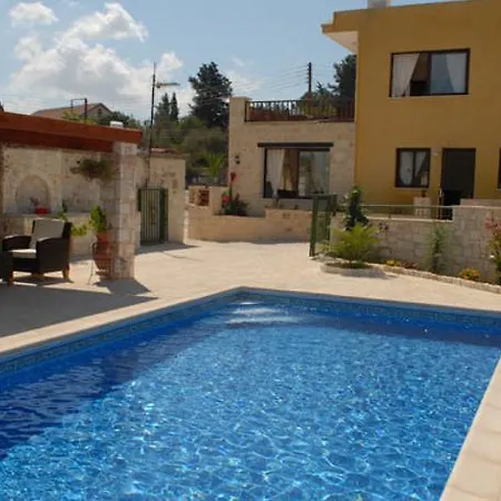 Z & X Holiday Villas Hotel Paphos